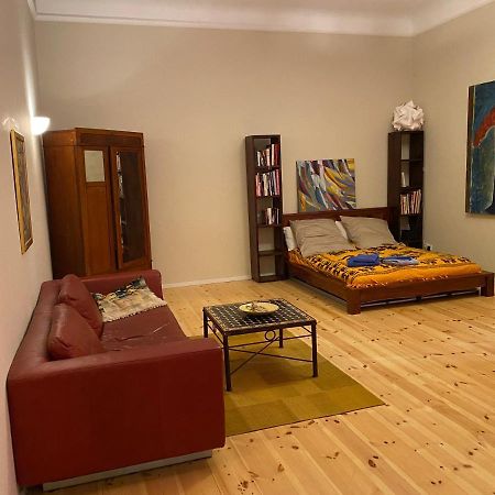 Fewo Gruene Mommsenstrasse - Bei Becker Klingeln Apartamento Berlim Exterior foto