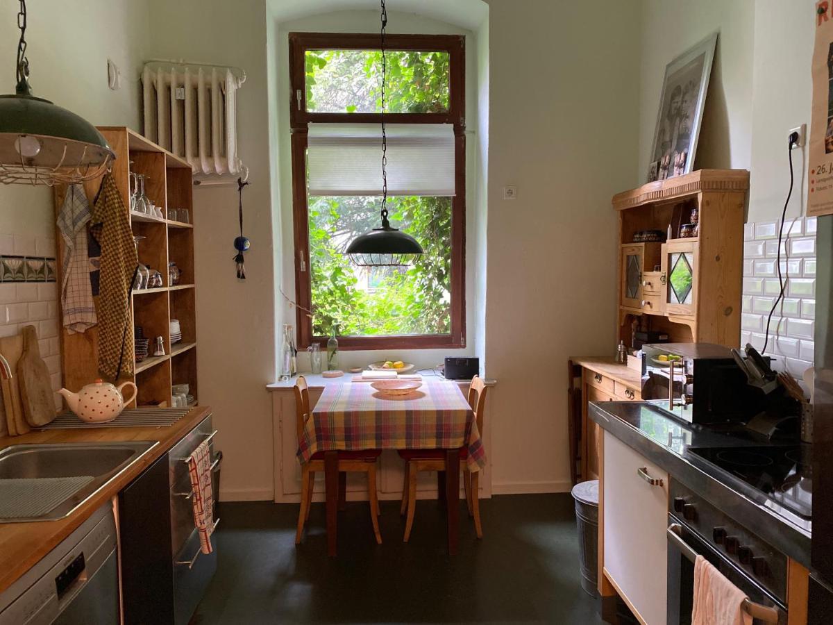 Fewo Gruene Mommsenstrasse - Bei Becker Klingeln Apartamento Berlim Exterior foto