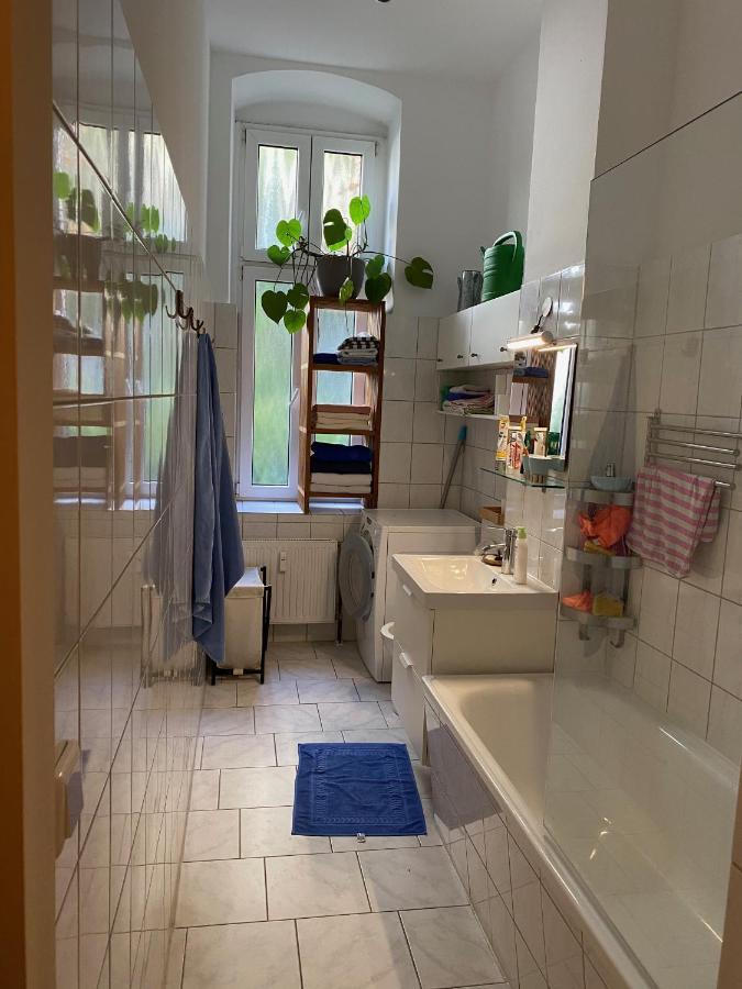 Fewo Gruene Mommsenstrasse - Bei Becker Klingeln Apartamento Berlim Exterior foto